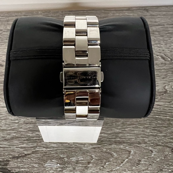 MARC BY MARC JACOBS Henry Skeleton Silver Dial Stainless Steel Ladies Watch - Picture 8 of 10